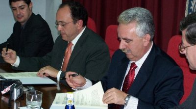 CECAM y la Consejería de Industria firman un convenio de colaboración para acercar a las empresas de la región  el  Diseño Gráfico