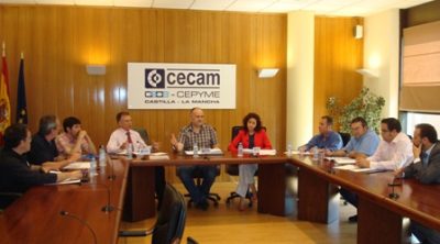 La Federación Regional del Taxi defiende su capacidad para realizar el servicio de transporte de enfermos de diálisis