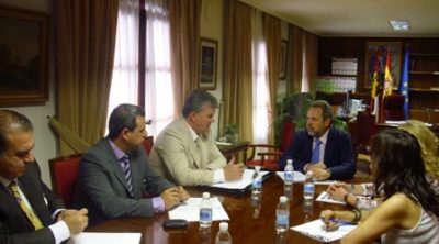 La Federación regional de automoción traslada la situación del sector al Delegado del Gobierno
