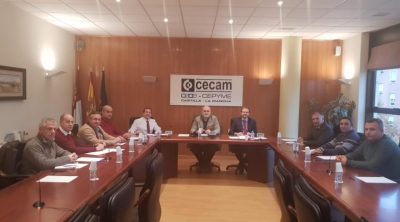 La Federación regional del Taxi advierte de la necesidad urgente de regular las VTC en nuestra región, para impedir la competencia desleal