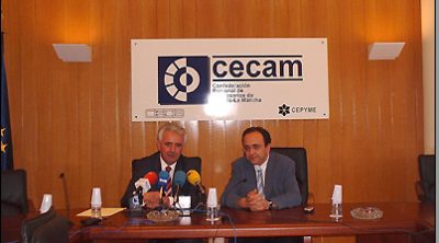 Bárcenas transmite al Consejero de Industria y Tecnología las propuestas empresariales.
