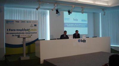300 empresarios arroparon el I Foro Emprende+más de CECAM
