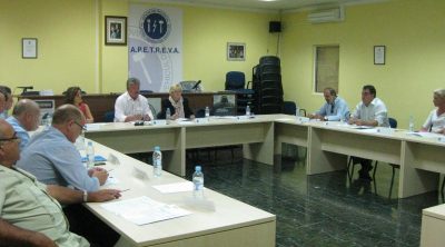 La Federación regional de automoción plantea crear un grupo de trabajo para frenar el intrusismo profesional en el sector