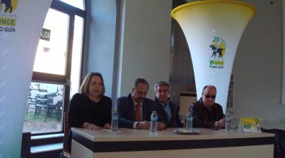 La Federación regional del taxi participa en la charla del uso del perro guía por las personas ciegas
