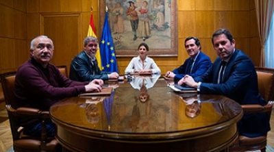 Empresarios y sindicatos acuerdan medidas extraordinarias para abordar la problemática laboral por el Coronavirus.