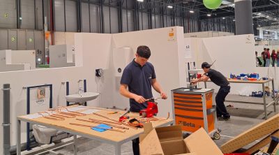 FRICAM apoya la formación profesional con su visita a spainskills 2024