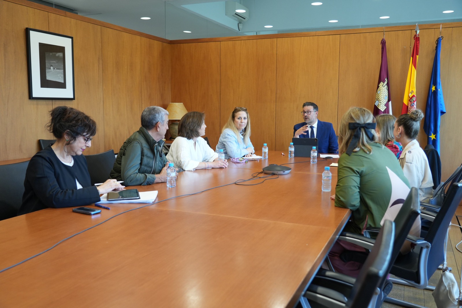 Reunión ACEI-consejero Educación Mayo 2025 2